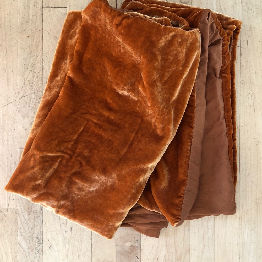 Lush Velvet Pillow Cover - Picture 3 of 3